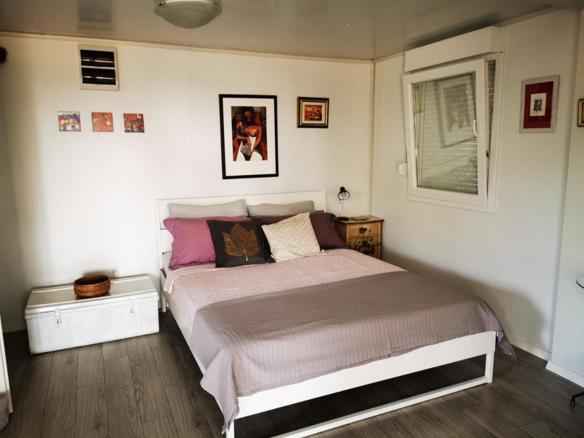 Studio Apartment Rosemary روفينج المظهر الخارجي الصورة