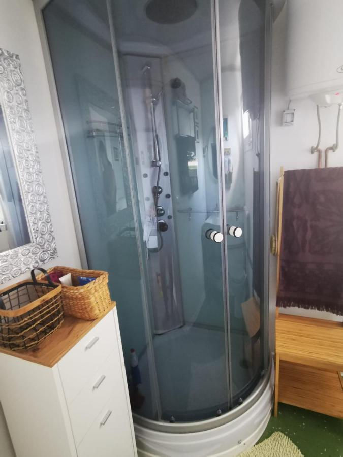 Studio Apartment Rosemary روفينج المظهر الخارجي الصورة